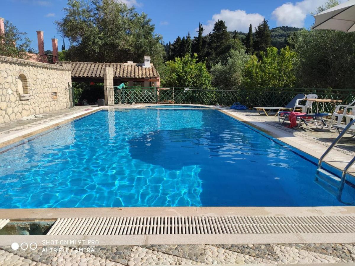 Pool Villa Grigoris Aspiotades Kültér fotó